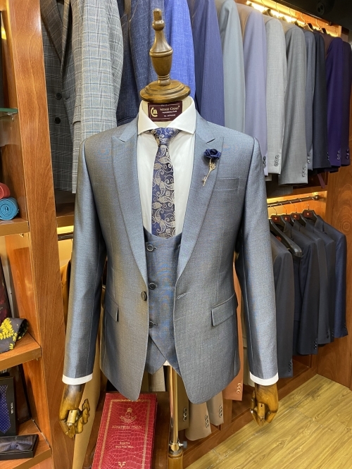 Hướng Dẫn Chọn Đồng Phục Văn Phòng Cao Cấp